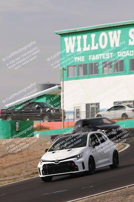 media/Nov-04-2023-Team Topak Racing (Sat) [[3ea126884b]]/Beginner/session 2 turn 4b/
